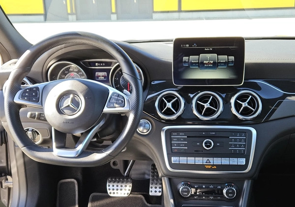 Mercedes-Benz GLA cena 129900 przebieg: 58000, rok produkcji 2018 z Kraków małe 352